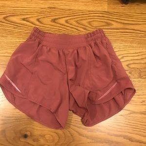 Lululemon Hotty Hot shorts